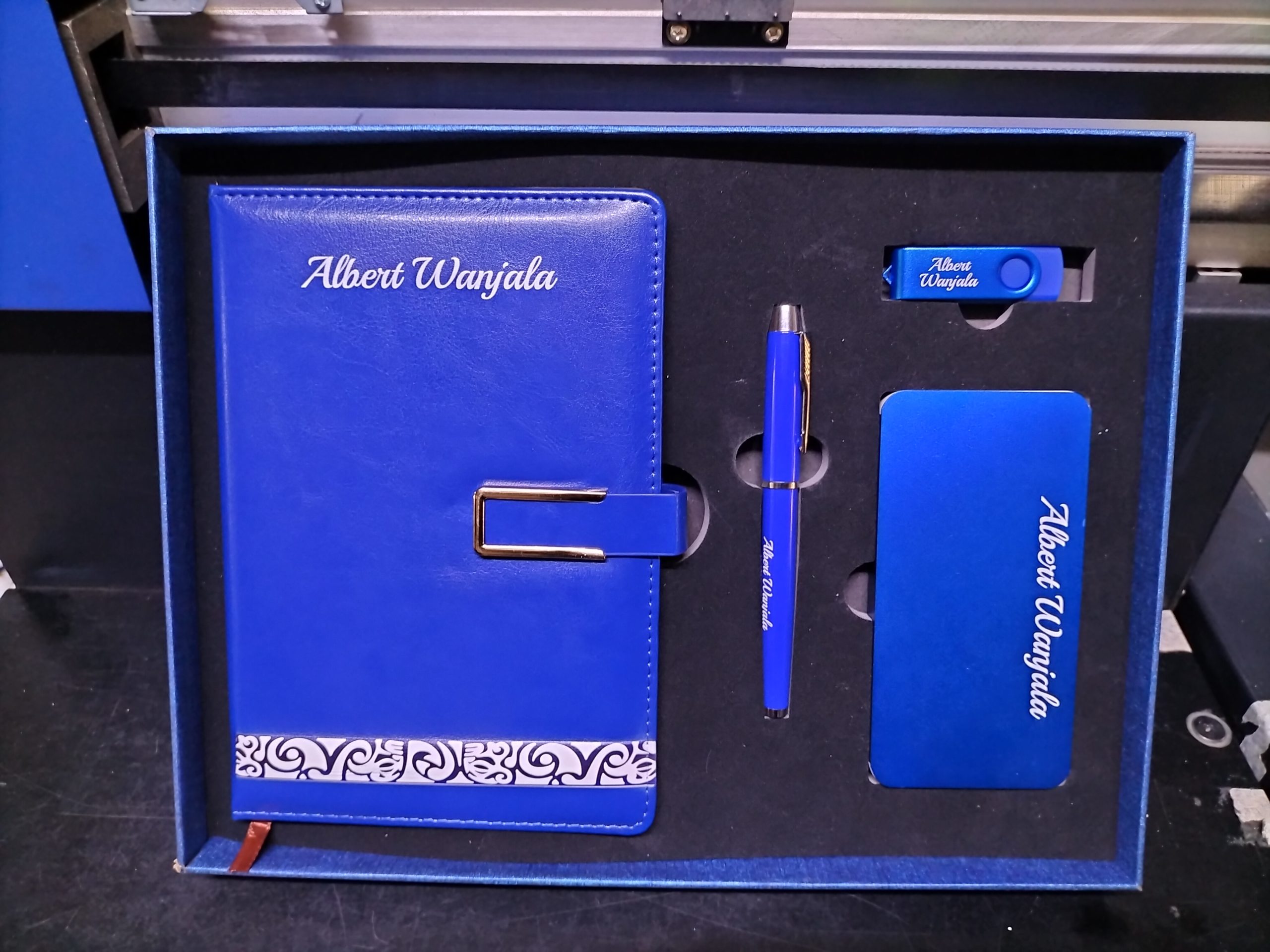 Premium corporate gift set