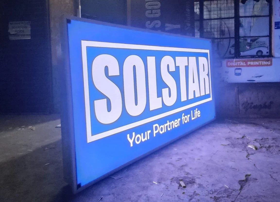 Illuminated lightbox sign
